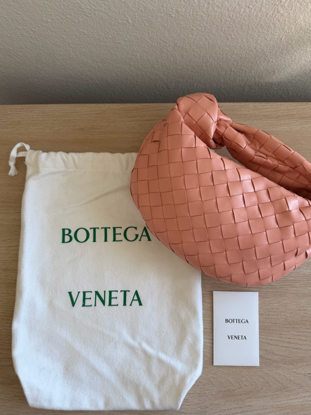 Bottega Veneta Mini Jodie in peachy pink - Picture 2 of 9